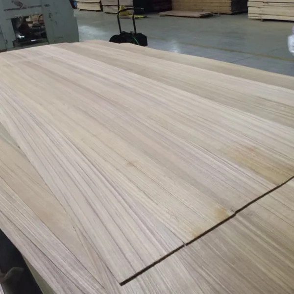 Decorative & Veneer Plywood from our product range
